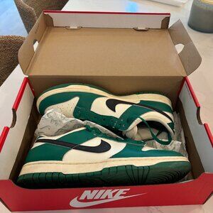 Men's Nike Dunk Low Retro